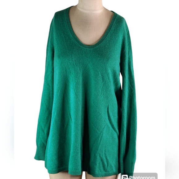 Lord & Taylor Green Cashmere Sweater ,L, EUC - Picture 1 of 3